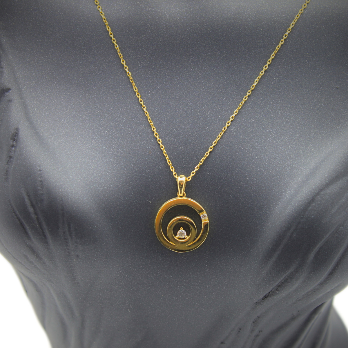 Taşlı Altın Kolye