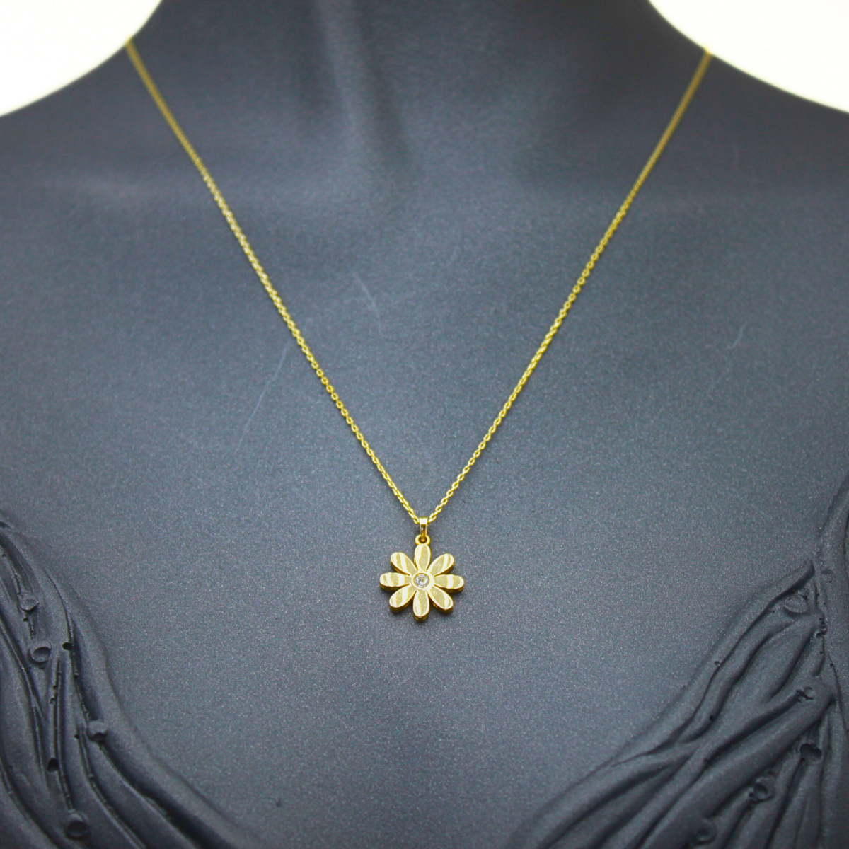 Taşlı Çicek Kolye