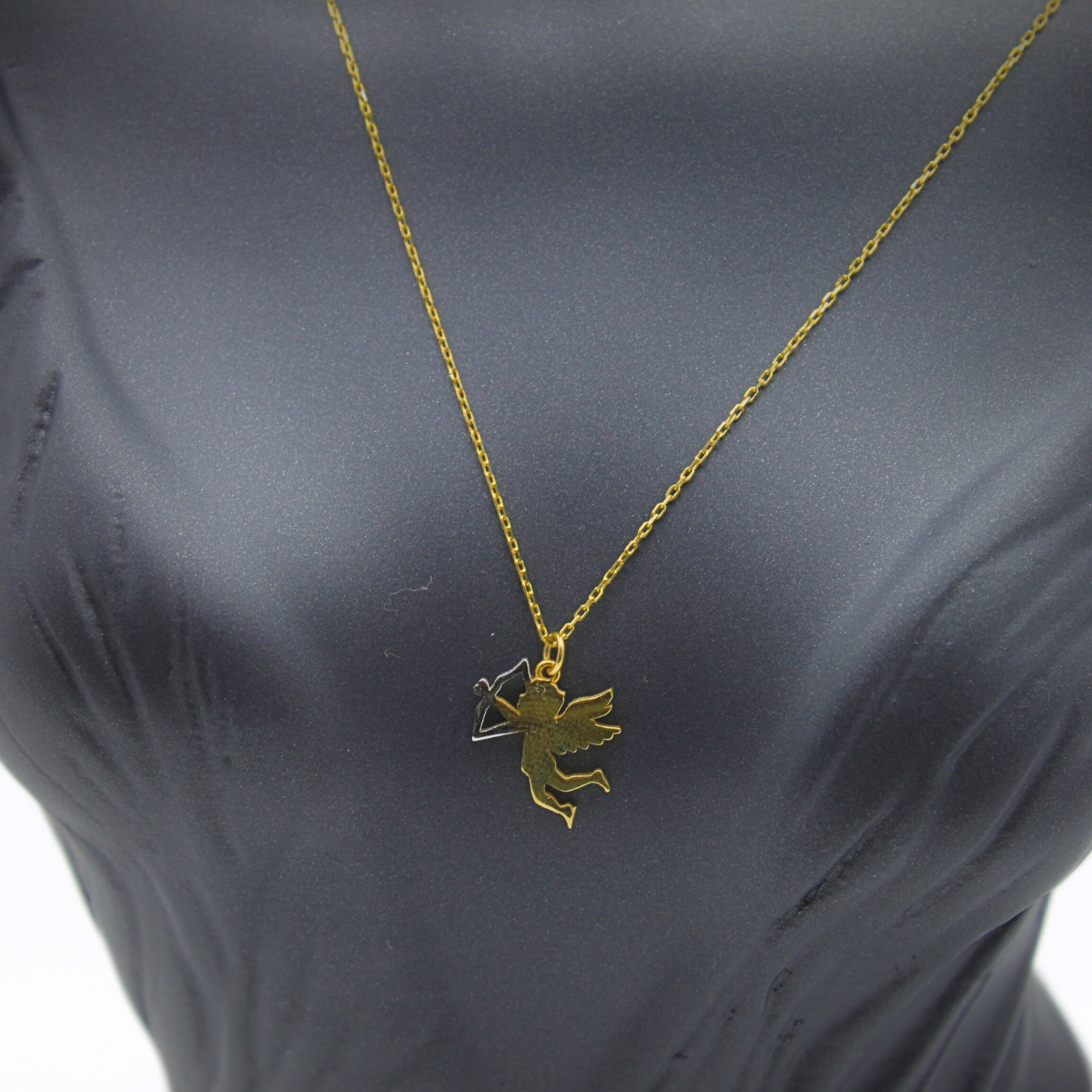 Eros Desenli Altın Kolye