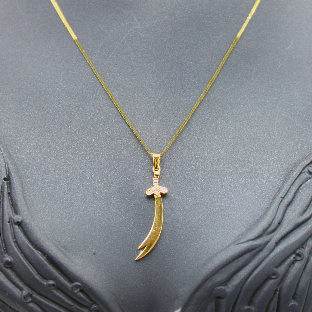 Taşlı Kılıç Kolye Ucu