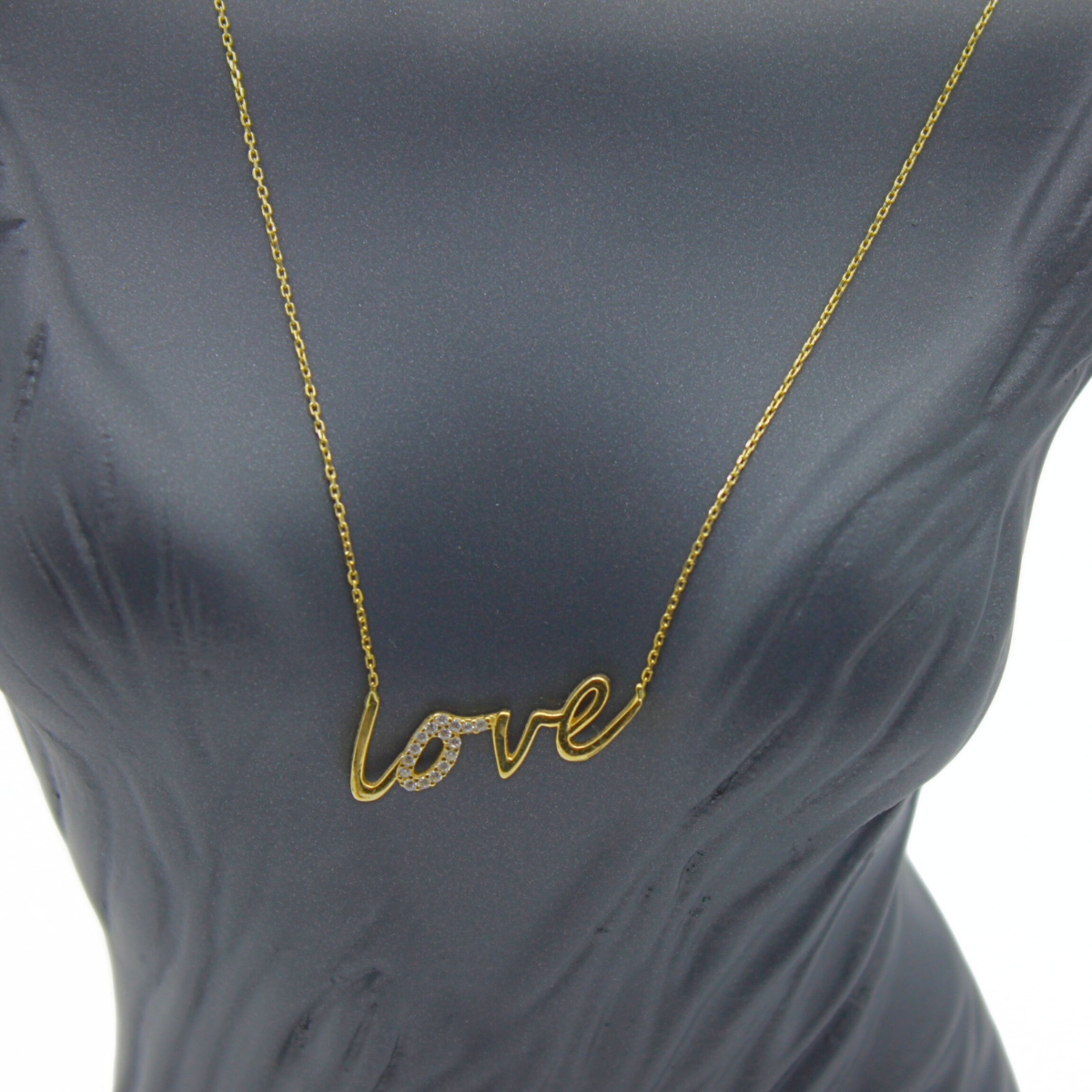 Love Yazılı Taşlı Kolye